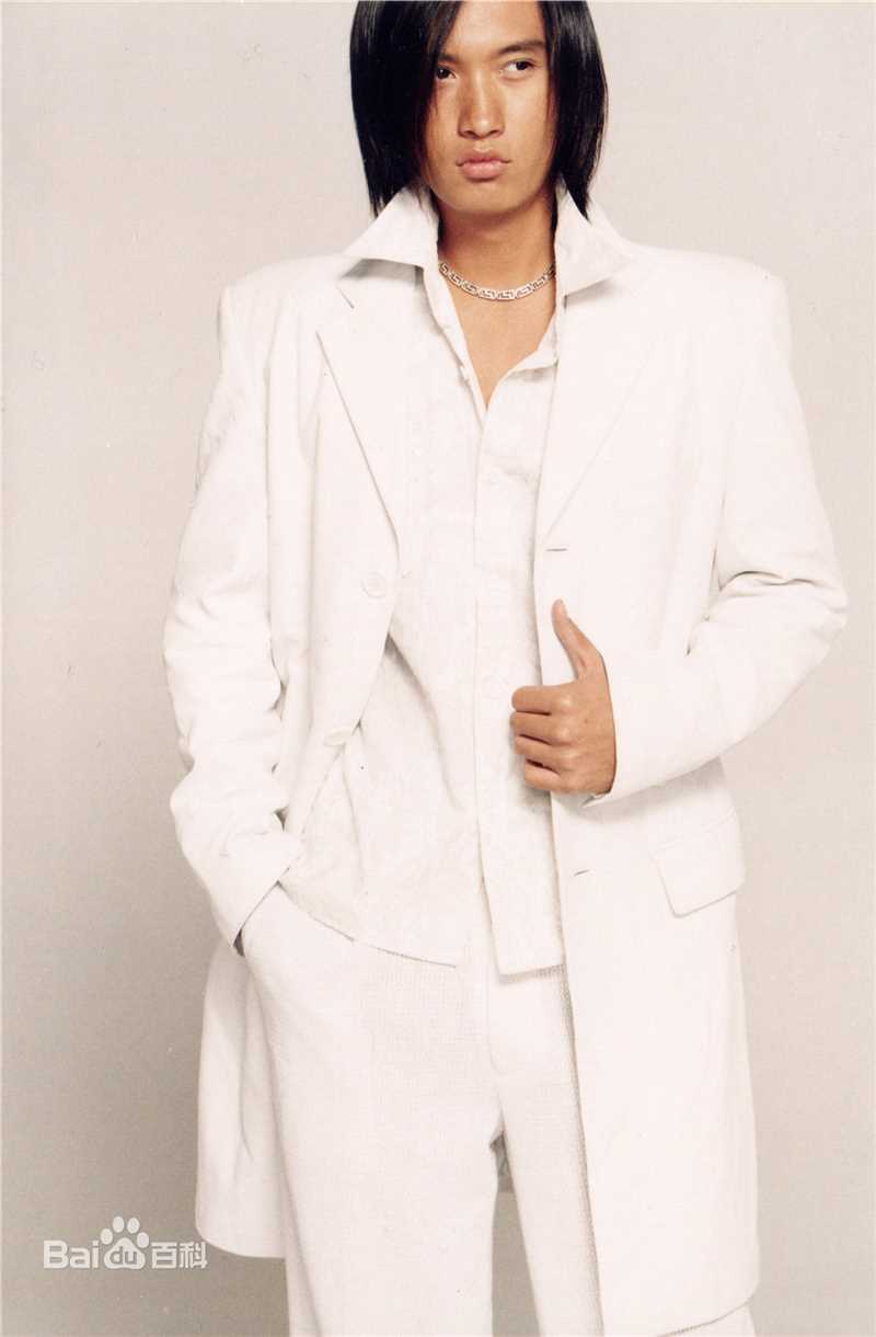 薛飞T台模特照片壁纸壁纸