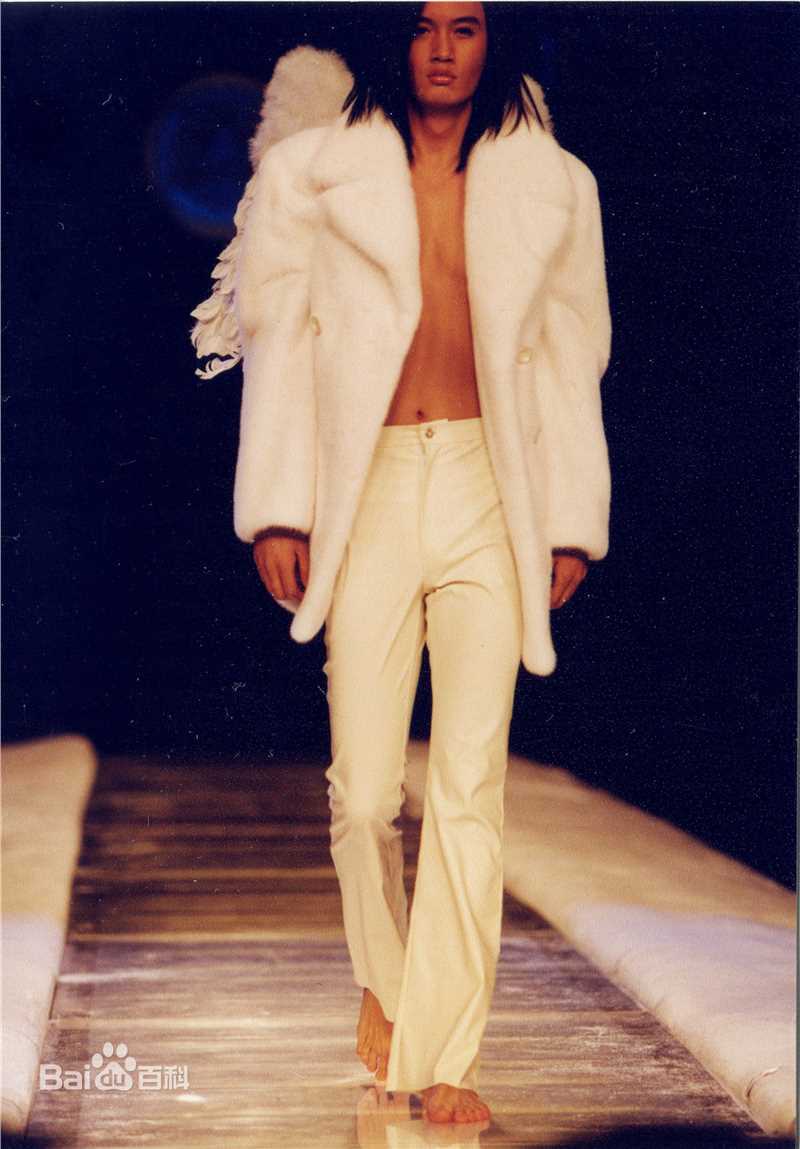 薛飞T台模特照片壁纸壁纸