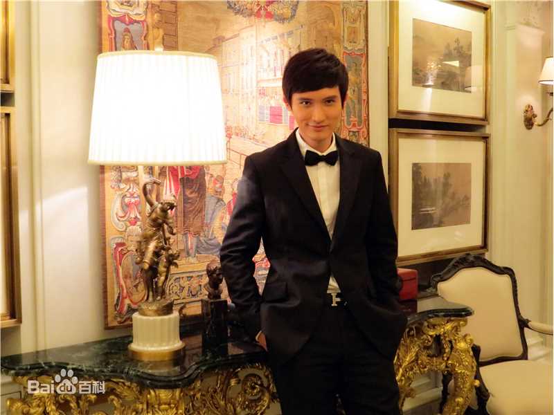 薛飞《爱在罗马》最全剧照