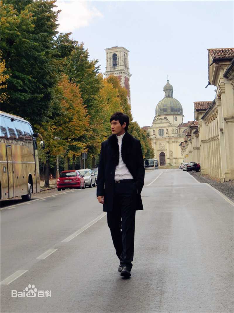 薛飞《爱在罗马》最全剧照