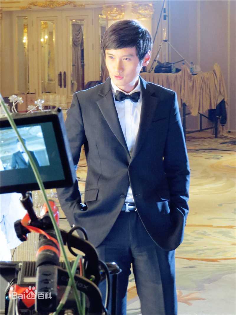 薛飞《爱在罗马》最全剧照