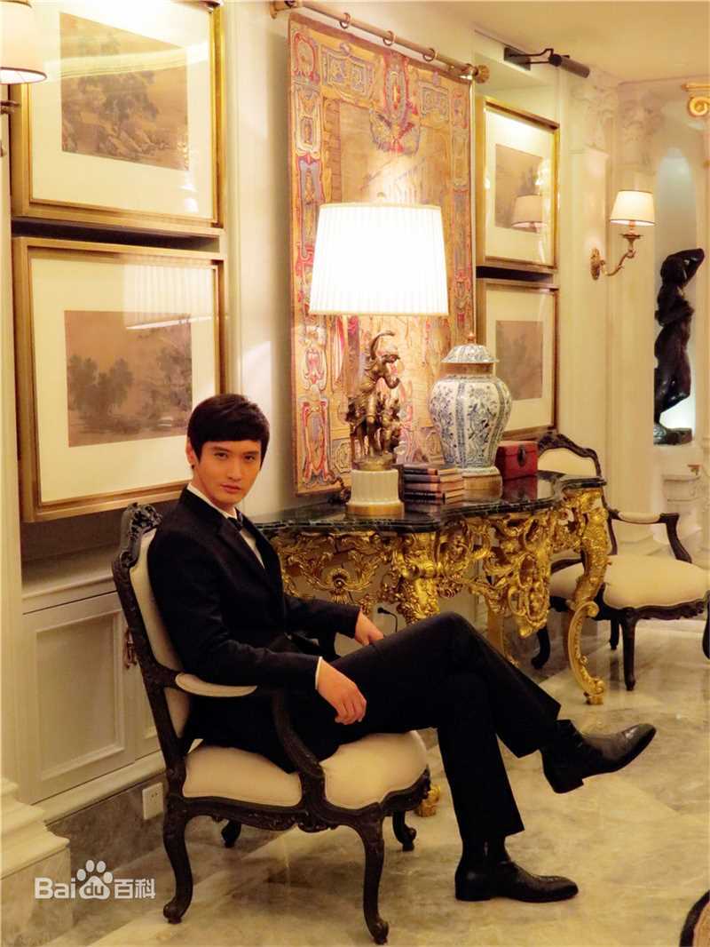 薛飞《爱在罗马》最全剧照