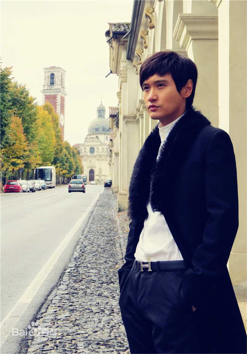 薛飞《爱在罗马》最全剧照