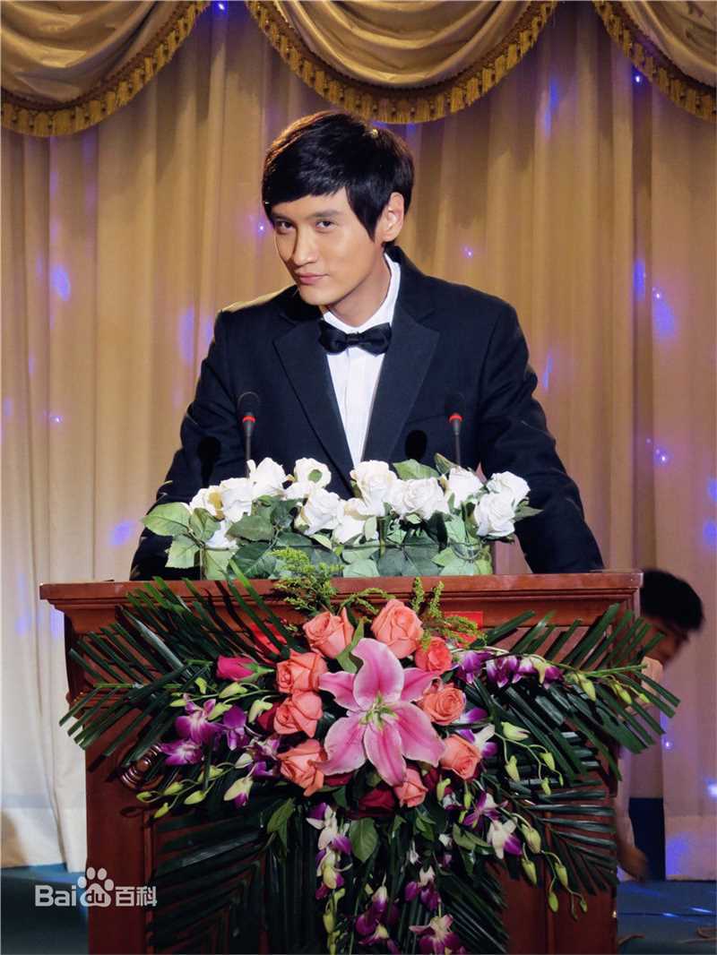 薛飞《爱在罗马》最全剧照