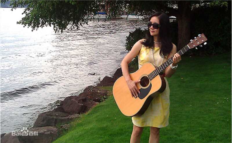 张莉宝姐姐生活照性感图片图集