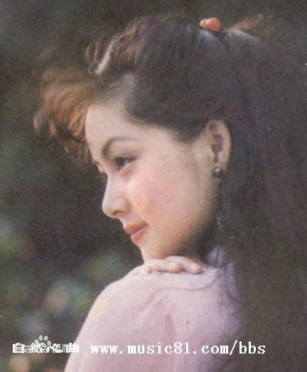 张莉宝姐姐生活照性感图片图集