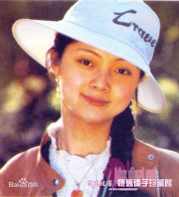 张莉宝姐姐生活照性感图片图集