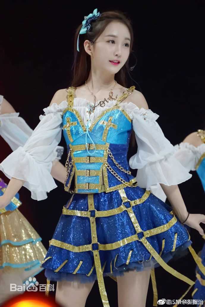 张怡(Yoko)演出照性感图片图集