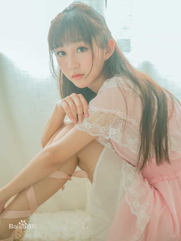 张怡(Yoko)生活照性感图片图集