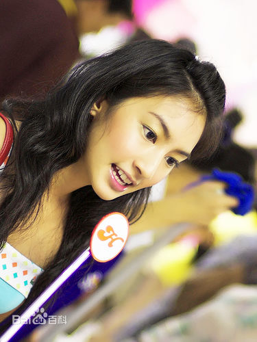 最优质苏维尼潘雅(Pumwaree Yodkamol、 )生活照