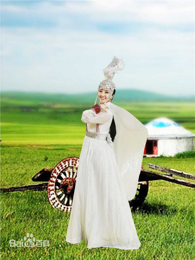 格格(Wonder)民族服饰性感图片壁纸