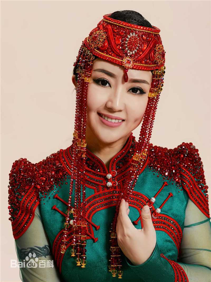 格格(Wonder)民族服饰性感图片壁纸