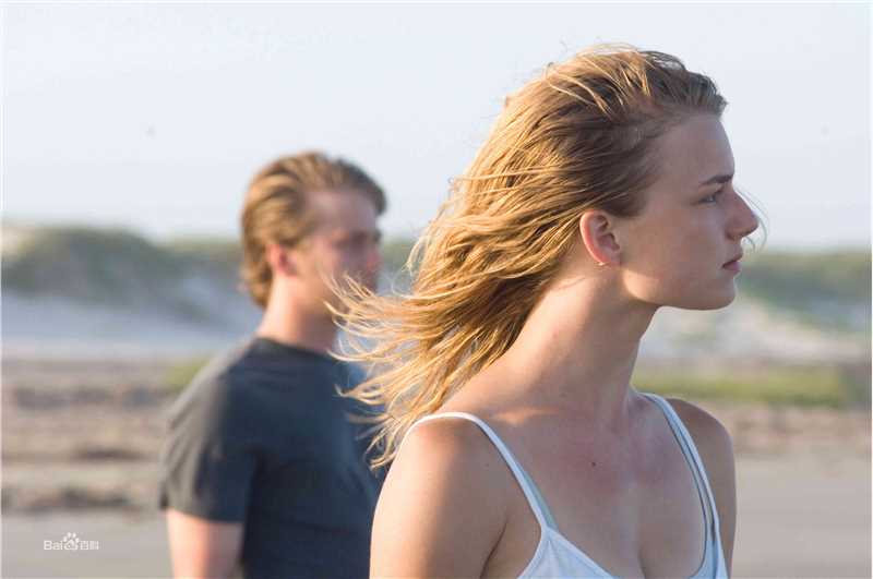 高清艾米丽·万凯普(Emily VanCamp)精彩图册