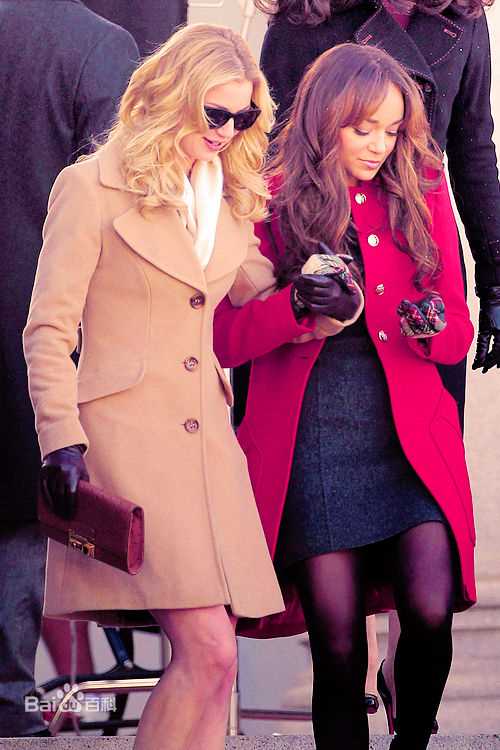 高清艾米丽·万凯普(Emily VanCamp)精彩图册