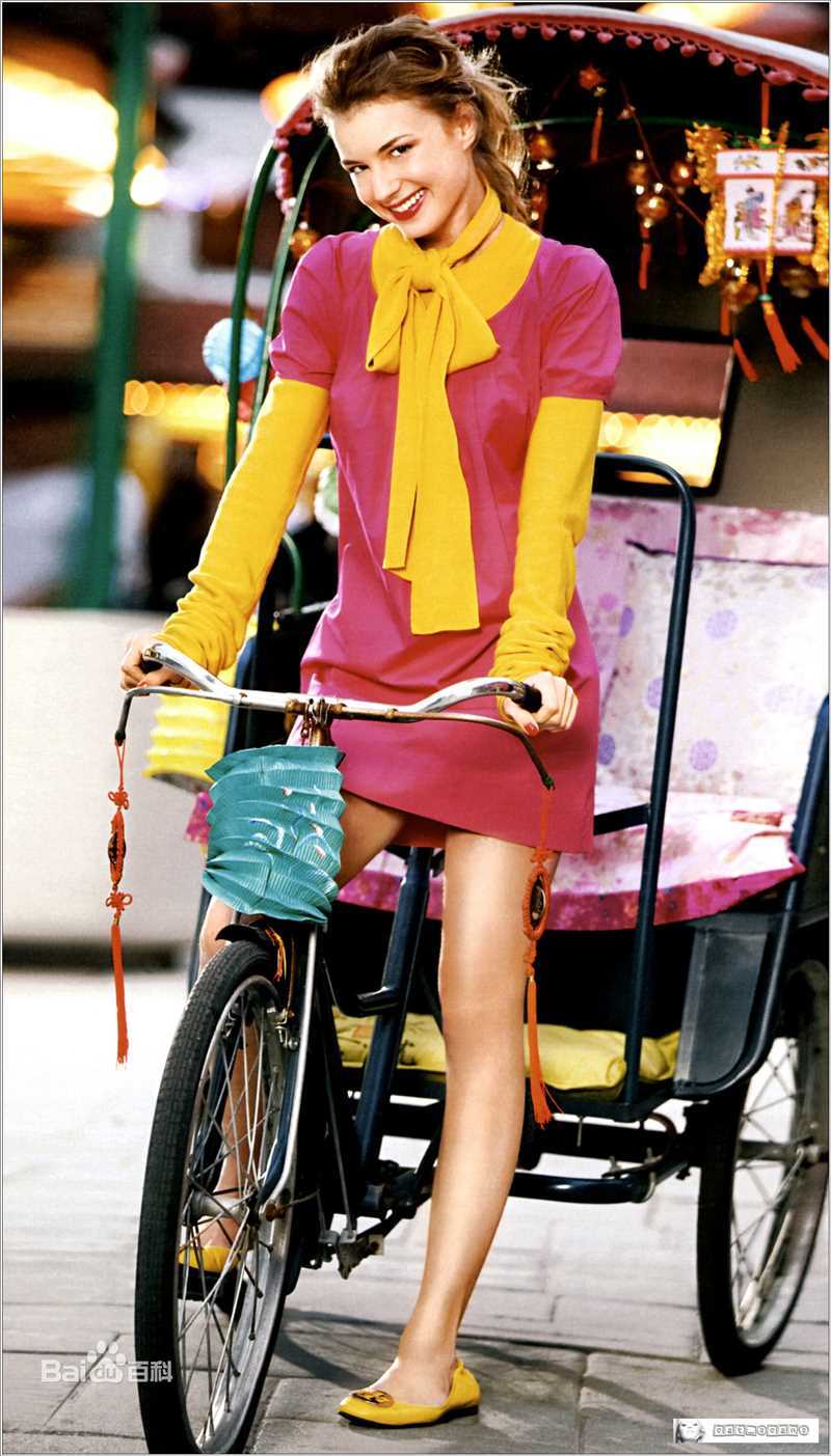 高清艾米丽·万凯普(Emily VanCamp)精彩图册