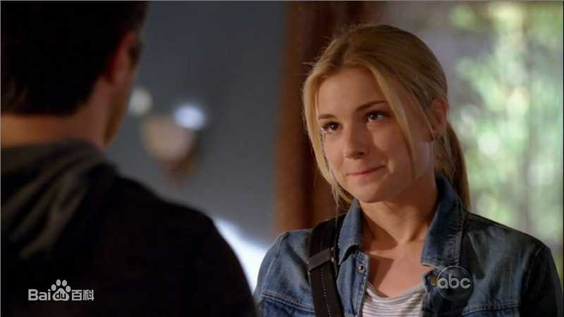 高清艾米丽·万凯普(Emily VanCamp)精彩图册