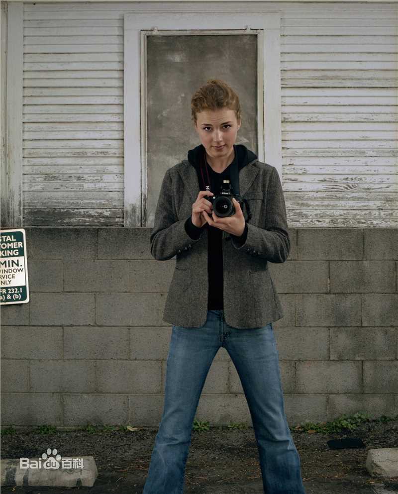 高清艾米丽·万凯普(Emily VanCamp)精彩图册