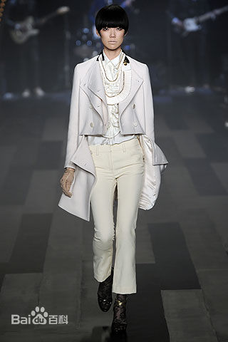 最新冈本多绪(Tao Okamoto)性感图片