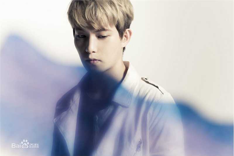 CNBLUE（Code Name BLUE）(/シーエヌブルー)主唱兼吉他手李宗泫性感图片图集