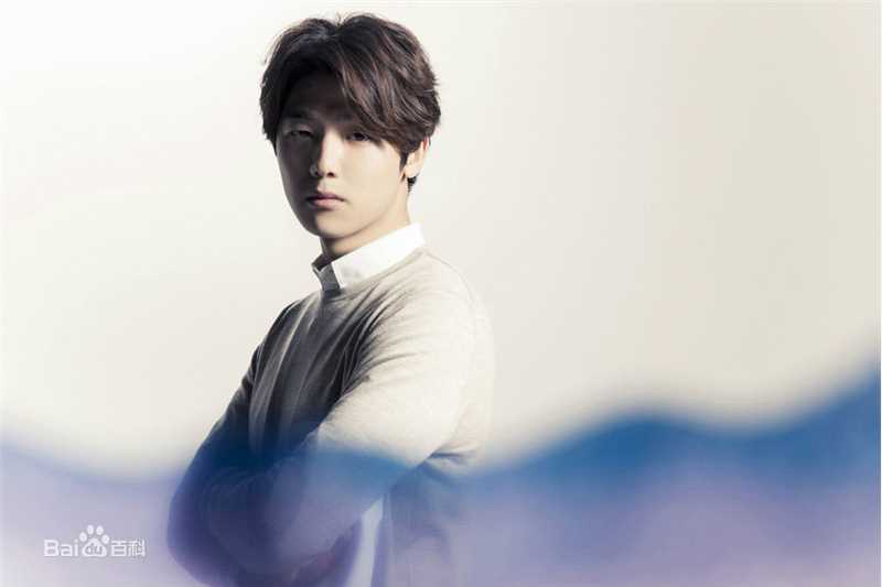 CNBLUE（Code Name BLUE）(/シーエヌブルー)鼓手姜敏赫图册