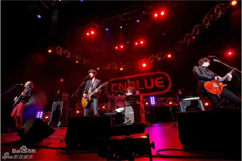 CNBLUE（Code Name BLUE）(/シーエヌブルー)演唱会图片性感图片壁纸