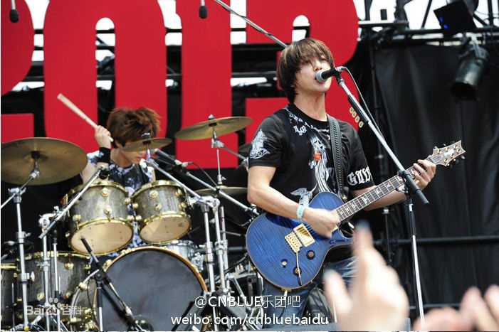 CNBLUE（Code Name BLUE）(/シーエヌブルー)演唱会图片性感图片壁纸