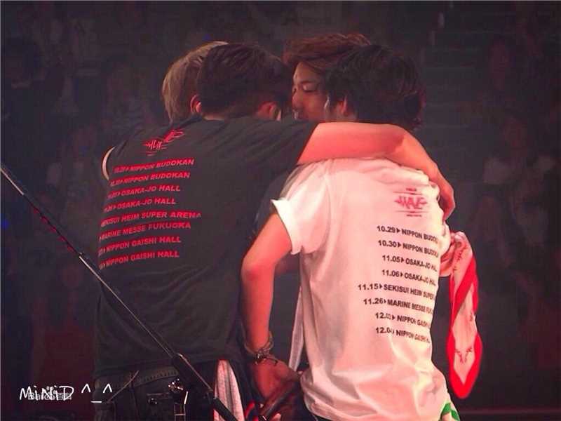 CNBLUE（Code Name BLUE）(/シーエヌブルー)生活合照性感图片图集