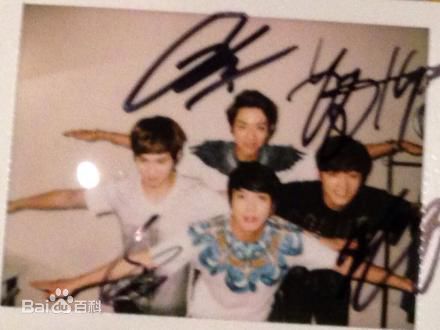 CNBLUE（Code Name BLUE）(/シーエヌブルー)生活合照性感图片图集