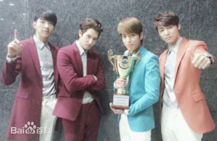 CNBLUE（Code Name BLUE）(/シーエヌブルー)生活合照性感图片图集