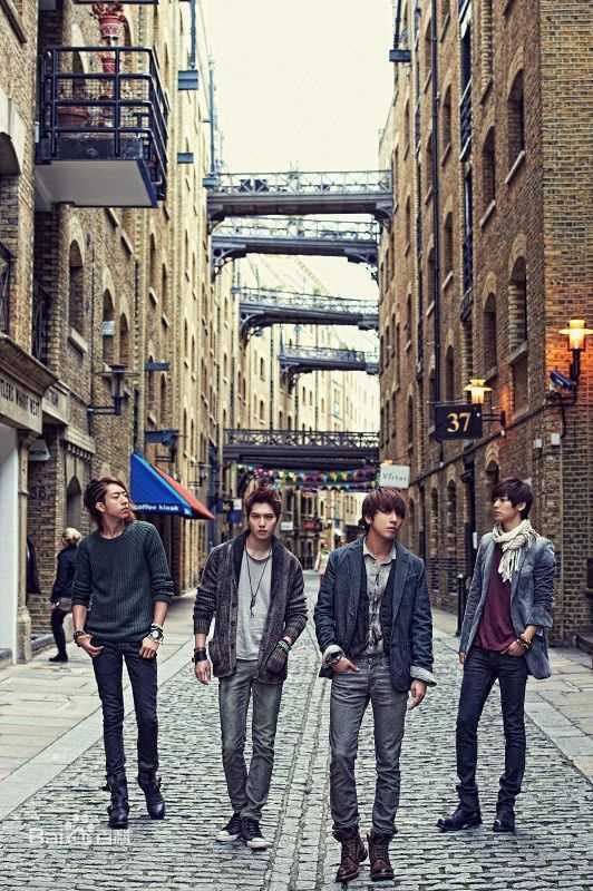 CNBLUE（Code Name BLUE）(/シーエヌブルー)专辑图片图册