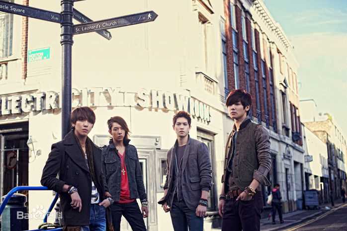 CNBLUE（Code Name BLUE）(/シーエヌブルー)专辑图片图册