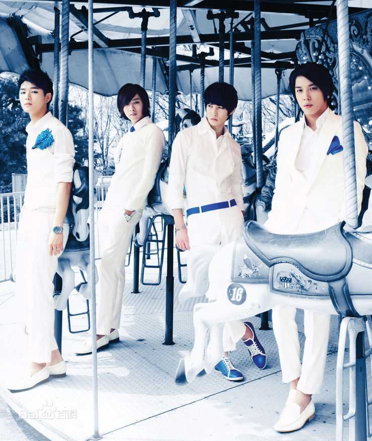 CNBLUE（Code Name BLUE）(/シーエヌブルー)专辑图片图册