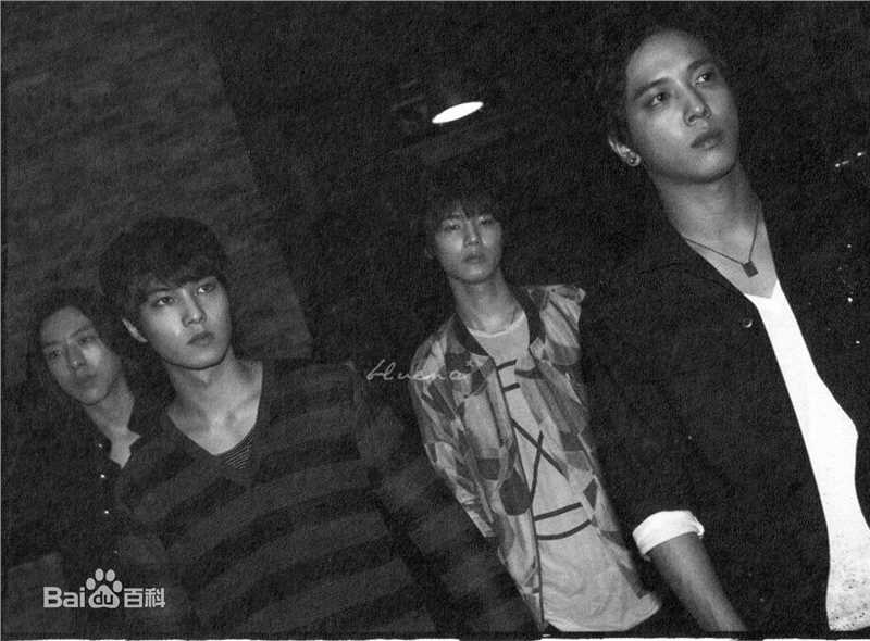 CNBLUE（Code Name BLUE）(/シーエヌブルー)专辑图片图册