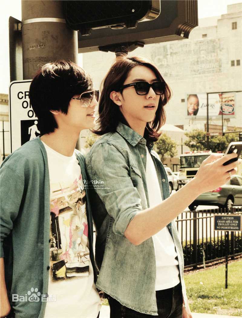 CNBLUE（Code Name BLUE）(/シーエヌブルー)专辑图片图册