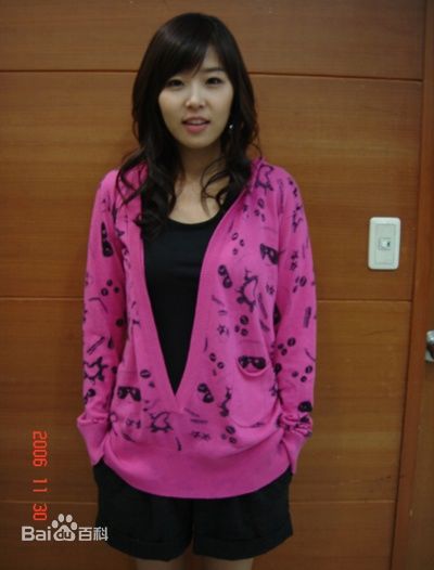 申智(/，Shin Ji，Leejiseon)荧幕中和生活中的壁纸壁纸