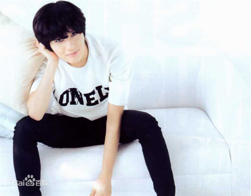 李泰民(/LeeTaemin)Magazine生活照