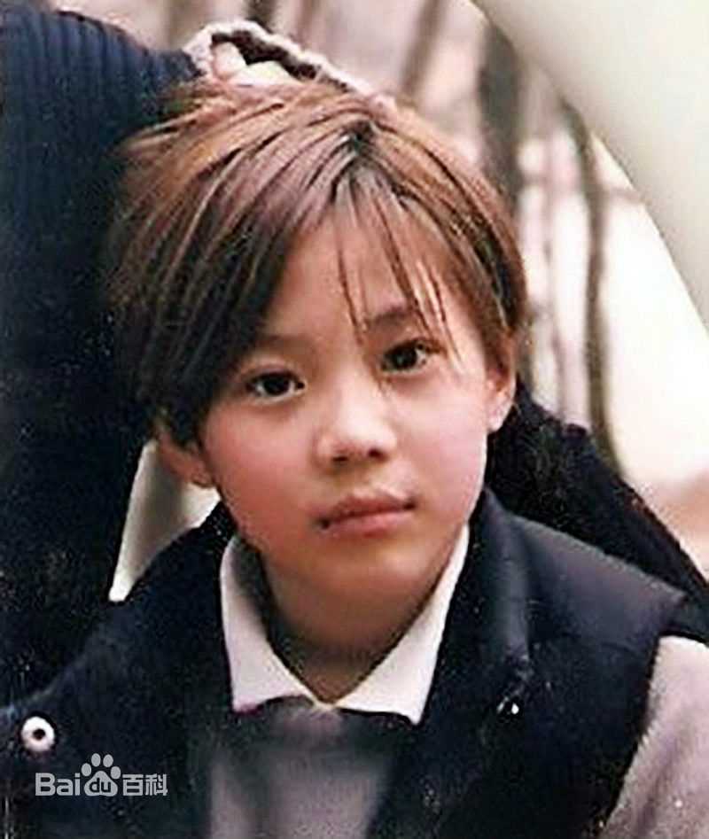 李泰民(/LeeTaemin)儿时的泰民素颜照壁纸