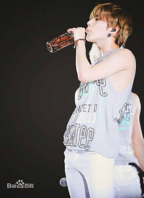 李泰民(/LeeTaemin)Live Show素颜照相册