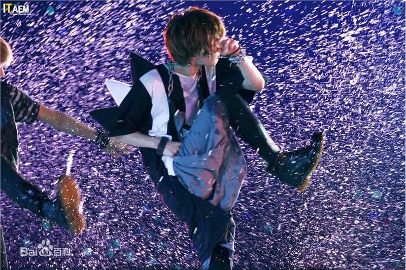 李泰民(/LeeTaemin)Live Show素颜照相册