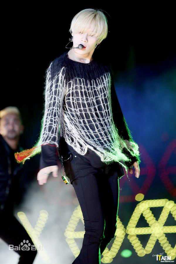 李泰民(/LeeTaemin)Live Show素颜照相册