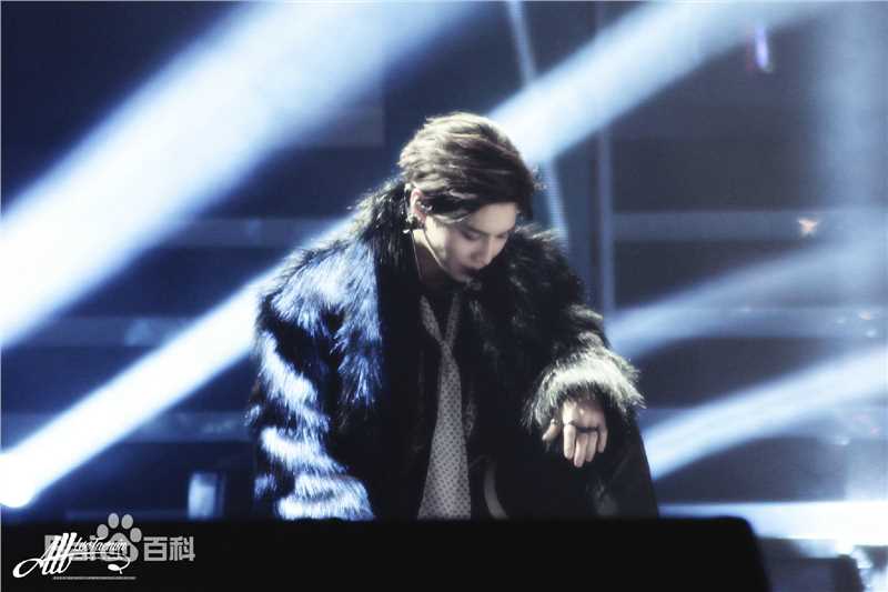 李泰民(/LeeTaemin)Live Show素颜照相册