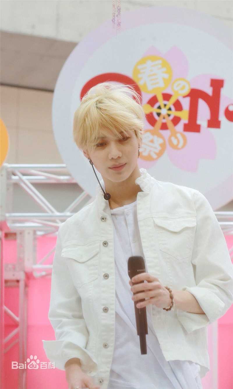 李泰民(/LeeTaemin)Live Show素颜照相册