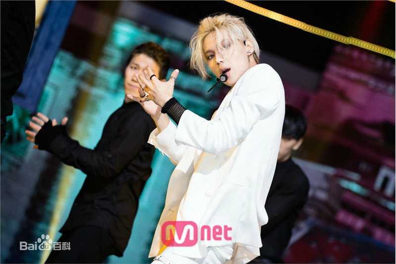 李泰民(/LeeTaemin)Live Show素颜照相册