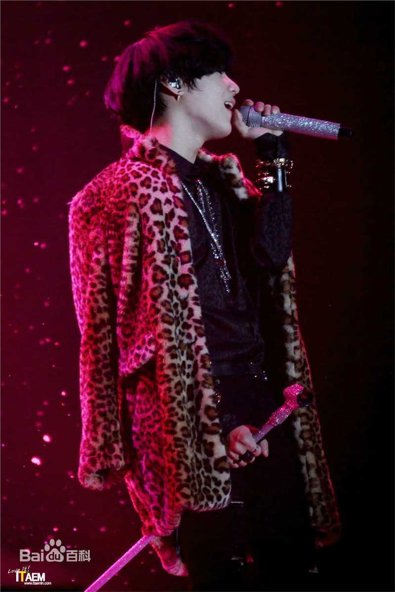 李泰民(/LeeTaemin)Live Show素颜照相册