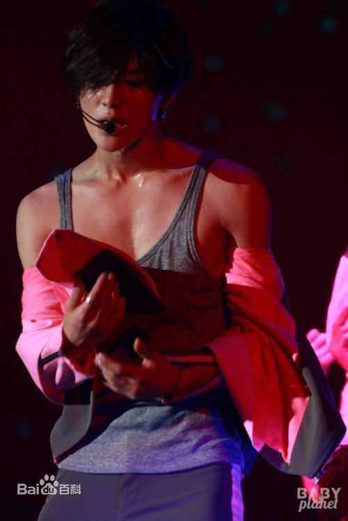 李泰民(/LeeTaemin)Live Show素颜照相册