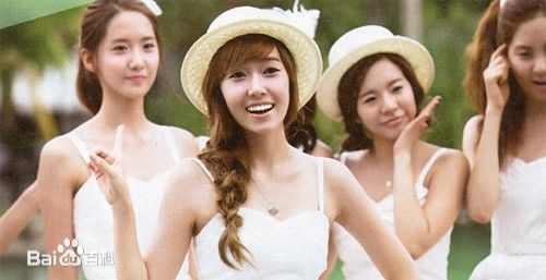 少女时代(韩文： 日文：しょうじょじだい 英文：Girls' Generation)普吉岛