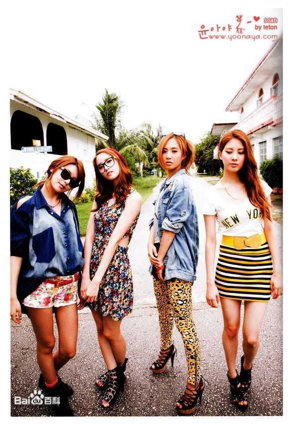 少女时代(韩文： 日文：しょうじょじだい 英文：Girls' Generation)最优质Holiday 相册