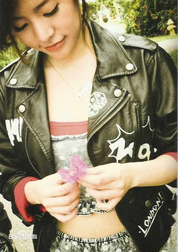 少女时代(韩文： 日文：しょうじょじだい 英文：Girls' Generation)最优质Holiday 相册