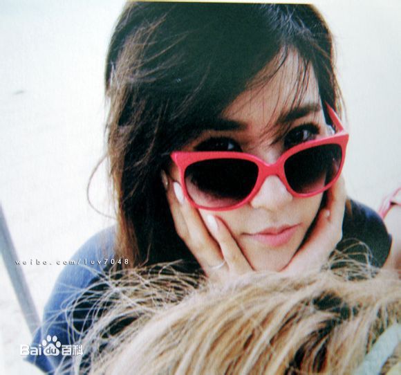 少女时代(韩文： 日文：しょうじょじだい 英文：Girls' Generation)最优质Holiday 相册