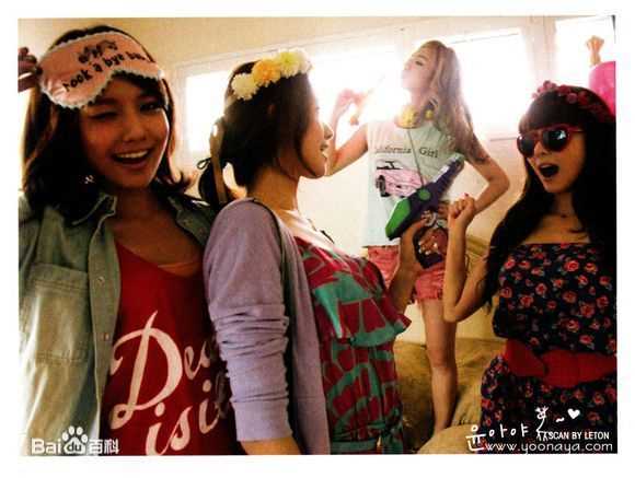 少女时代(韩文： 日文：しょうじょじだい 英文：Girls' Generation)最优质Holiday 相册